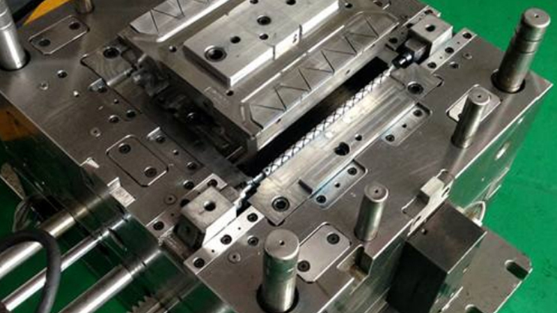 深圳塑膠模具廠，塑膠模具配件有哪些?